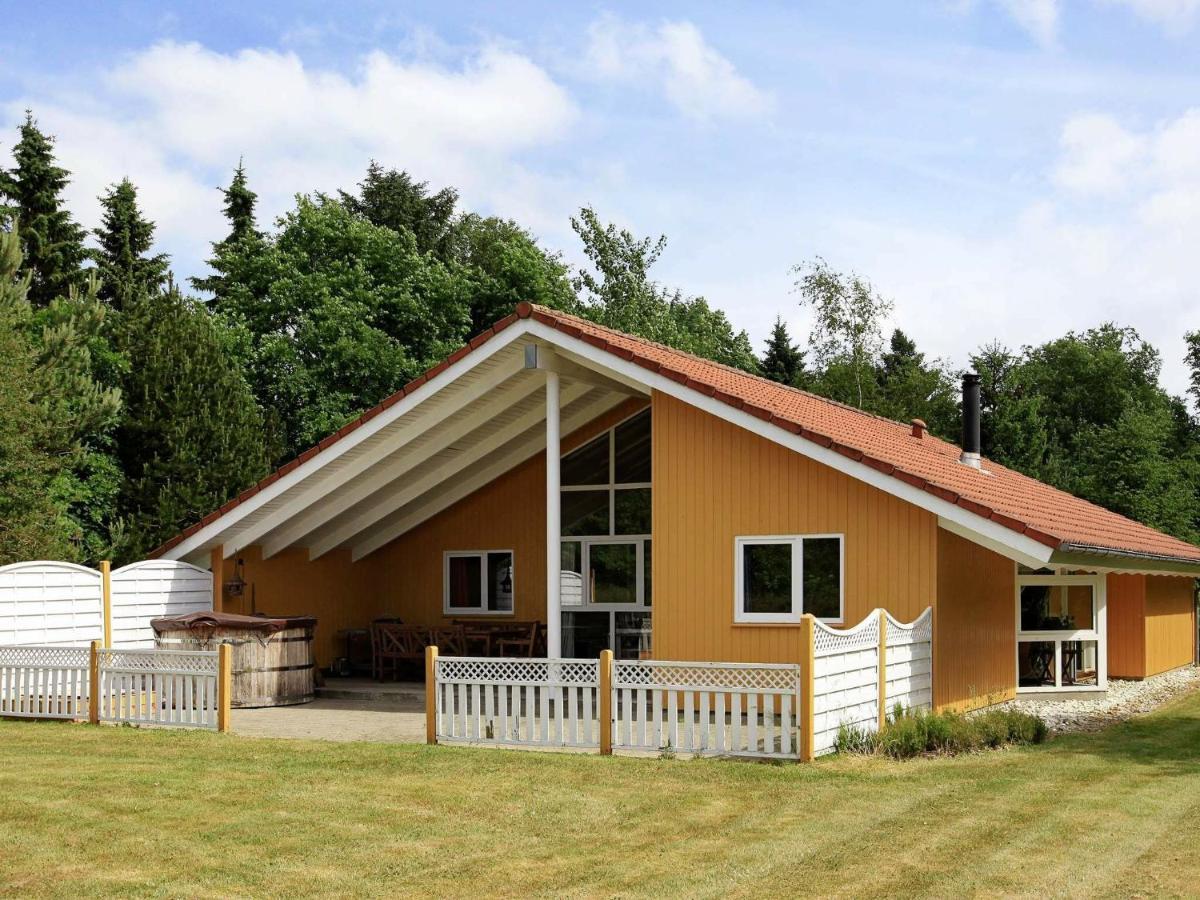 6 Person Holiday Home In Ansager Bagian luar foto